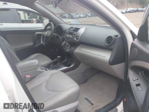 2009 Toyota RAV4 Ltd with VIN JTMBF31V095012667, listed as a IAAI auction lot 41977270 with 175,878 mi miles. Bid and sale history available at carsss.com. Image 5.