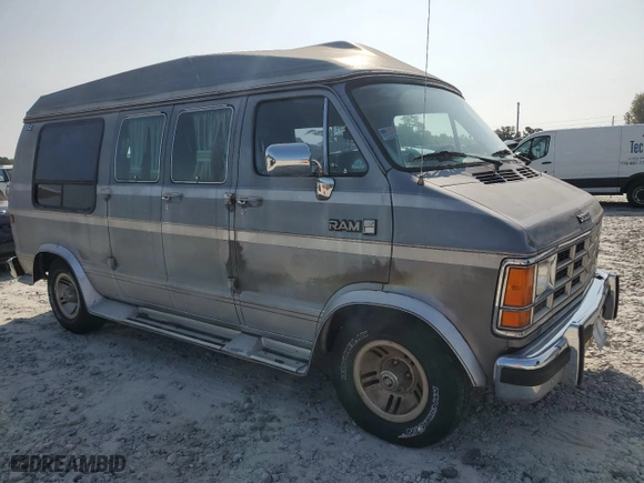 1990 Dodge Ram Van with VIN 2B6HB21YXLK704825, listed as a Copart auction lot 70816584 with NaN miles and Non Repairable. Bid and sale history available at carsss.com. Image 4.