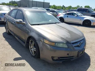 2008 Acura TL with VIN 19UUA66288A036973, listed as a IAAI auction lot 42000664 with 250,990 mi miles. Bid and sale history available at carsss.com. Image 1.