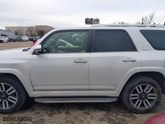 2020 Toyota 4Runner SR5 with VIN JTEBU5JR2L5822163, listed as a IAAI auction lot 41352311 with 100,418 mi miles. Bid and sale history available at carsss.com. Image 14.