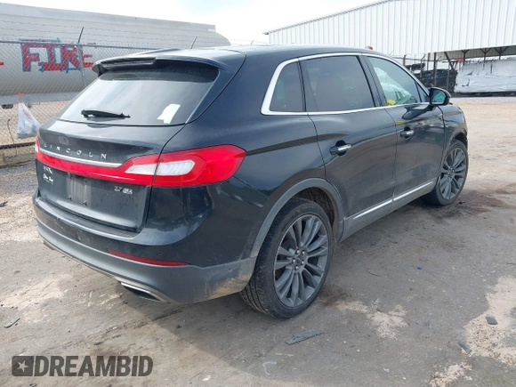2016 Lincoln MKX Reserve z VIN 2LMTJ8LP6GBL22104, wystawiony jako IAAI lot #41879300 z przebiegiem 168 162 mil mil oraz . Historia ofert i sprzedaży dostępna na DreamBid. Obrazek 4.