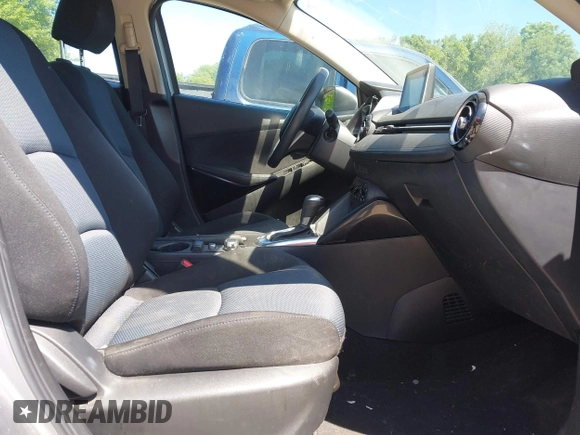 2016 Scion iA z VIN 3MYDLBZV5GY107324, wystawiony jako IAAI lot #42296283 z przebiegiem 105 349 mil mil oraz . Historia ofert i sprzedaży dostępna na DreamBid. Obrazek 5.
