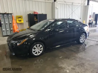 2022 Toyota Corolla LE with VIN 5YFEPMAE3NP340050, listed as a Copart auction lot 54420975 with 57,577 mi miles and Clean Title. Bid and sale history available at carsss.com. Image 1.