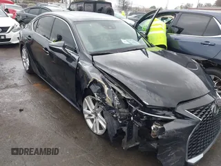 2023 Lexus IS 300 z VIN JTHCA1D22P5123340, wystawiony jako IAAI lot #41225256 z przebiegiem 5 586 mil mil oraz . Historia ofert i sprzedaży dostępna na DreamBid. Obrazek 1.