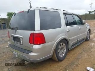 2003 Lincoln Navigator Luxury z VIN 5LMFU28R93LJ39584, wystawiony jako IAAI lot #42302459 z przebiegiem Nie podano mil oraz . Historia ofert i sprzedaży dostępna na DreamBid. Obrazek 4.