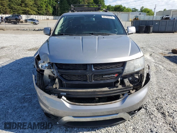 2017 Dodge Journey Crossroad Plus z VIN 3C4PDCGG1HT510640, wystawiony jako Copart lot #55703315 z przebiegiem 134 442 mil mil oraz Szkoda całkowita • Salvage title. Historia ofert i sprzedaży dostępna na DreamBid. Obrazek 5.