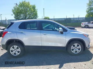2018 Chevrolet Trax LS with VIN 3GNCJKSB1JL420107, listed as a IAAI auction lot 42129972 with 595,541 mi miles. Bid and sale history available at carsss.com. Image 12.