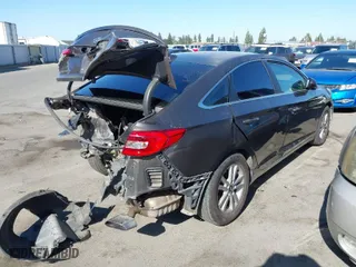 2017 Hyundai Sonata SE with VIN 5NPE24AF9HH595892, listed as a IAAI auction lot 40324082 with 144,233 mi miles. Bid and sale history available at carsss.com. Image 4.