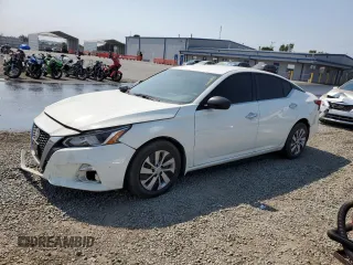 2020 Nissan Altima S with VIN 1N4BL4BV4LC121770, listed as a Copart auction lot 64404605 with 16,789 mi miles and Salvage title. Bid and sale history available at DreamBid. Image 1.