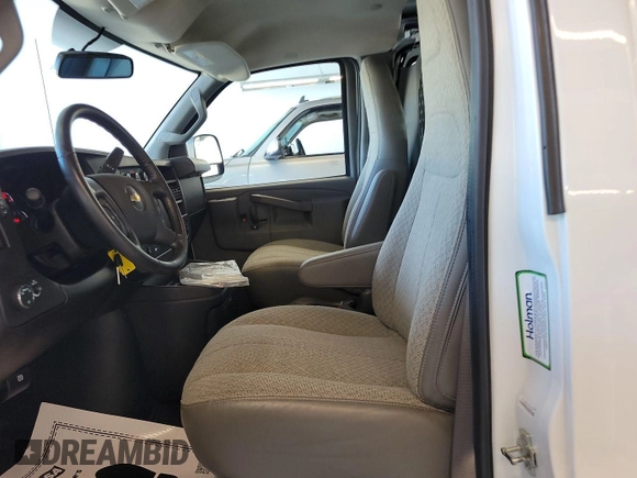 2022 Chevrolet Express Cargo z VIN 1GCWGAFP0N1263543, wystawiony jako IAAI lot #42841729 z przebiegiem 20 019 mil mil oraz . Historia ofert i sprzedaży dostępna na DreamBid. Obrazek 26.