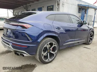 2021 Lamborghini Urus with VIN ZPBUA1ZL0MLA13913, listed as a Copart auction lot 53748385 with 31,001 mi miles and Salvage Title. Bid and sale history available at carsss.com. Image 3.