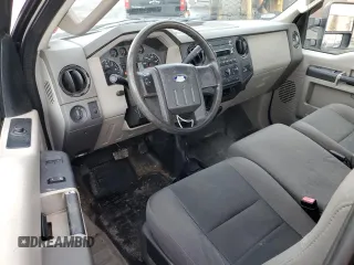 2010 Ford F-250 XL with VIN 1FTNF2B57AEB11030, listed as a Copart auction lot 84527444 with 59,922 mi miles and Salvage title. Bid and sale history available at DreamBid. Image 8.