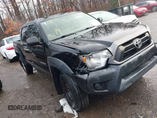 2012 Toyota Tacoma z VIN 3TMLU4EN0CM085565, wystawiony jako IAAI lot #41033510 z przebiegiem 185 603 mil mil oraz . Historia ofert i sprzedaży dostępna na DreamBid. Obrazek 1.