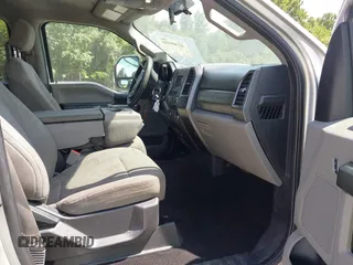 2019 Ford F-250 XL with VIN 1FT7W2BT9KEE35217, listed as a IAAI auction lot 42309355 with 196,739 mi miles and . Bid and sale history available at DreamBid. Image 5.