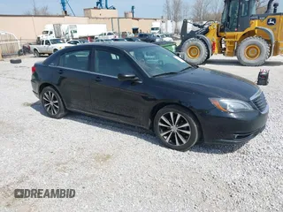 2012 Chrysler 200 S with VIN 1C3CCBHGXCN257700, listed as a IAAI auction lot 41914775 with 125,866 mi miles. Bid and sale history available at carsss.com. Image 1.