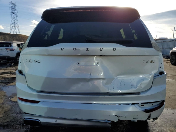 2021 Volvo XC90 Momentum with VIN YV4A22PK3M1704921, listed as a Copart auction lot 85773704 with NaN miles and Salvage Title. Bid and sale history available at carsss.com. Image 6.