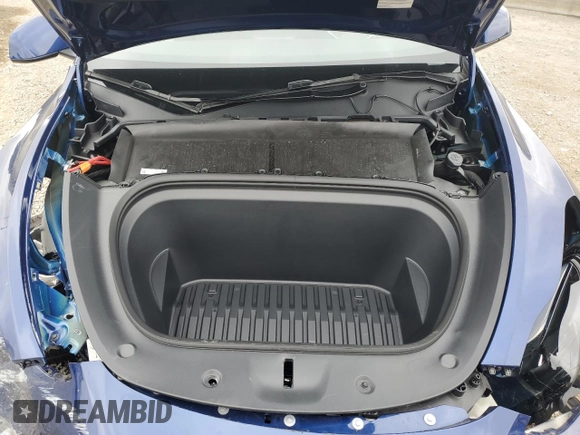 2024 Tesla Model Y Long Range with VIN 7SAYGDEE0RF176672, listed as a Copart auction lot 55622355 with 6,728 mi miles and Salvage title. Bid and sale history available at DreamBid. Image 12.