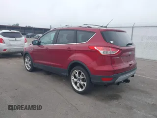 2013 Ford Escape Titanium с VIN 1FMCU0J90DUD07483, выставлен на аукционе IAAI как лот 42629324 с пробегом 173 394 миль миль и . История ставок и продаж доступна на DreamBid. Изображение 3.