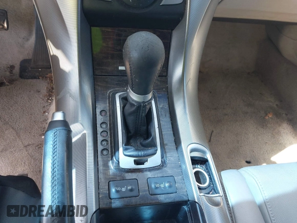 2009 Acura TL z VIN 19UUA86269A000227, wystawiony jako IAAI lot #42177239 z przebiegiem 210 710 mil mil oraz . Historia ofert i sprzedaży dostępna na DreamBid. Obrazek 15.