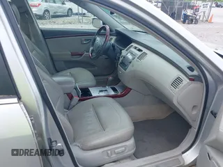 2007 Hyundai Azera SE with VIN KMHFC46F97A215820, listed as a IAAI auction lot 42120029 with 211,069 mi miles. Bid and sale history available at carsss.com. Image 5.