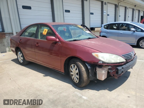 2005 Toyota Camry STD z VIN 4T1BE32K85U429361, wystawiony jako Copart lot #59214715 z przebiegiem 284 988 mil mil oraz Nie do naprawy • Non repairable. Historia ofert i sprzedaży dostępna na DreamBid. Obrazek 4.