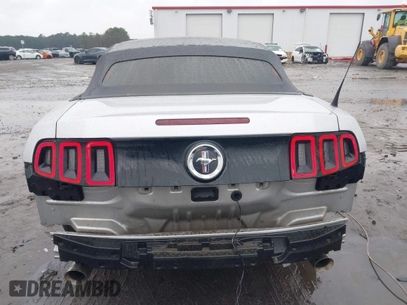 2013 Ford Mustang V6 with VIN 1ZVBP8EM4D5217006, listed as a IAAI auction lot 41560921 with 95,877 mi miles and . Bid and sale history available at DreamBid. Image 17.