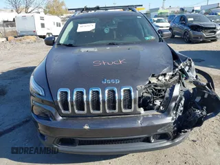 2016 Jeep Cherokee Latitude z VIN 1C4PJMCS1GW242738, wystawiony jako IAAI lot #40765174 z przebiegiem 33 196 mil mil oraz . Historia ofert i sprzedaży dostępna na DreamBid. Obrazek 11.