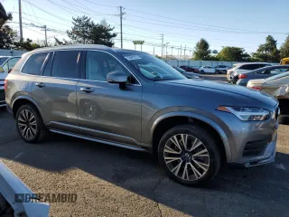 2020 Volvo XC90 Momentum with VIN YV4102CK1L1577922, listed as a Copart auction lot 73917914 with 63,877 mi miles and Salvage Title. Bid and sale history available at carsss.com. Image 4.