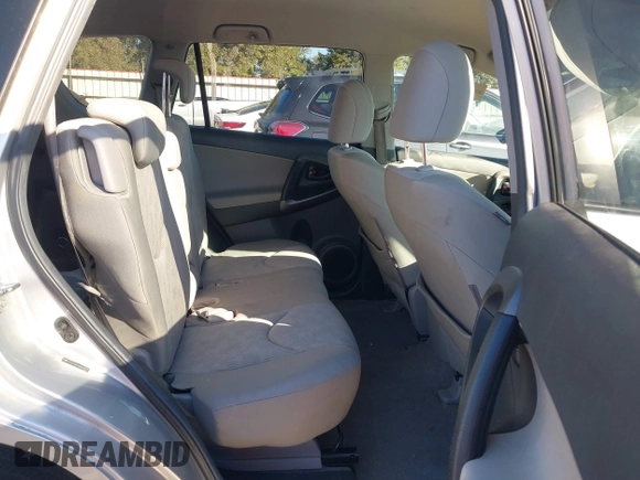 2010 Toyota RAV4 z VIN 2T3ZF4DVXAW038075, wystawiony jako IAAI lot #40422528 z przebiegiem 186 150 mil mil oraz . Historia ofert i sprzedaży dostępna na DreamBid. Obrazek 8.