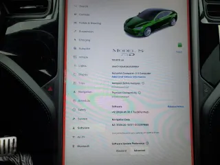 2018 Tesla Model S 75D с VIN 5YJSA1E26JF261691, выставлен на аукционе Copart как лот 45222545 с пробегом 121 600 миль миль и Списание • Salvage title. История ставок и продаж доступна на DreamBid. Изображение 9.