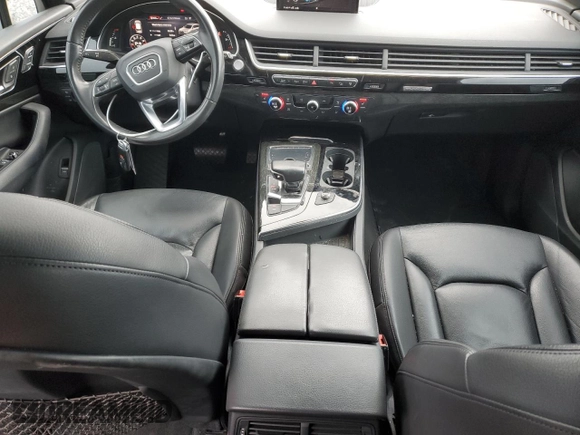 2017 Audi Q7 Premium Plus with VIN WA1LAAF78HD038322, listed as a Copart auction lot 49668215 with 136,026 mi miles and Salvage Title. Bid and sale history available at DreamBid. Image 8.
