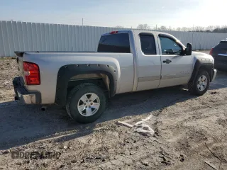 2007 Chevrolet Silverado 1500 LTZ with VIN 2GCEC19J971591295, listed as a Copart auction lot 43725545 with 180,778 mi miles and Salvage Title. Bid and sale history available at carsss.com. Image 3.