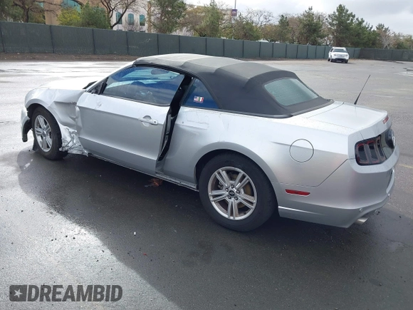 2014 Ford Mustang V6 с VIN 1ZVBP8EM9E5316695, выставлен на аукционе IAAI как лот 41778042 с пробегом 75 439 миль миль и . История ставок и продаж доступна на DreamBid. Изображение 3.