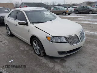 2012 Lincoln MKZ with VIN 3LNHL2GC8CR838041, listed as a IAAI auction lot 41548845 with 229,691 mi miles. Bid and sale history available at carsss.com. Image 1.