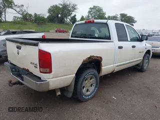 2006 Dodge 1500 SLT z VIN 1D7HU18286S686472, wystawiony jako IAAI lot #42395263 z przebiegiem 196 124 mil mil oraz . Historia ofert i sprzedaży dostępna na DreamBid. Obrazek 4.