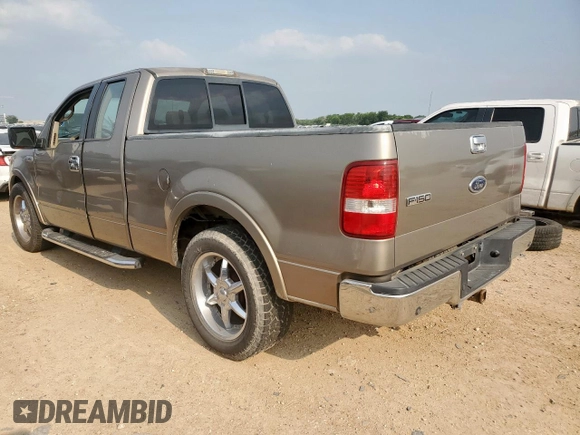 2004 Ford F-150 XL z VIN 1FTPX12524NC15980, wystawiony jako Copart lot #57693425 z przebiegiem 264 051 mil mil oraz Czysty tytuł • Clean title. Historia ofert i sprzedaży dostępna na DreamBid. Obrazek 2.