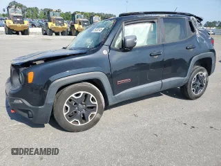 2017 Jeep Renegade Trailhawk z VIN ZACCJBCB6HPF19675, wystawiony jako Copart lot #55439145 z przebiegiem 161 052 mil mil oraz Szkoda całkowita • Salvage title. Historia ofert i sprzedaży dostępna na DreamBid. Obrazek 1.