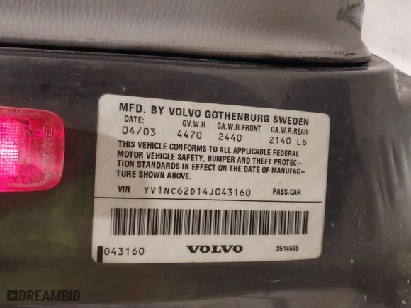 2004 Volvo C70 with VIN YV1NC62D14J043160, listed as a IAAI auction lot 41554345 with 157,352 mi miles. Bid and sale history available at carsss.com. Image 9.