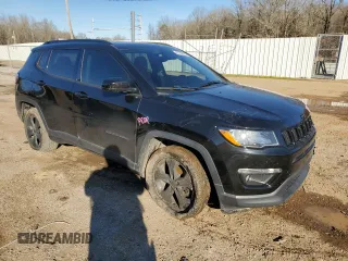 2018 Jeep Compass Altitude with VIN 3C4NJDBBXJT325669, listed as a Copart auction lot 87762825 with 70,738 mi miles and Salvage Title. Bid and sale history available at carsss.com. Image 4.