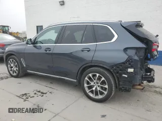 2020 BMW X5 xDrive40i with VIN 5UXCR6C05L9C87208, listed as a Copart auction lot 44582085 with 76,459 mi miles and Salvage Title. Bid and sale history available at carsss.com. Image 2.