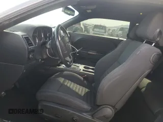 2012 Dodge Challenger R/T z VIN 2C3CDYBT2CH268592, wystawiony jako Copart lot #53143395 z przebiegiem 101 390 mil mil oraz Szkoda całkowita • Salvage title. Historia ofert i sprzedaży dostępna na DreamBid. Obrazek 7.