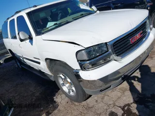2004 GMC Yukon XL SLT with VIN 3GKEC16Z34G260469, listed as a IAAI auction lot 41557188 with 203,233 mi miles. Bid and sale history available at carsss.com. Image 1.