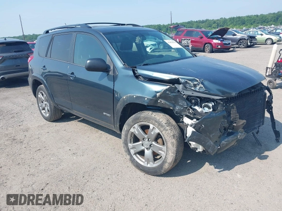 2010 Toyota RAV4 Sport z VIN 2T3RK4DV6AW026288, wystawiony jako IAAI lot #42470370 z przebiegiem 172 306 mil mil oraz . Historia ofert i sprzedaży dostępna na DreamBid. Obrazek 1.