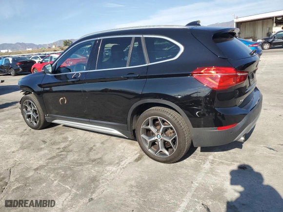 2019 BMW X1 sDrive28i with VIN WBXHU7C59K5N01520, listed as a Copart auction lot 44910215 with 44,239 mi miles and Salvage Title. Bid and sale history available at carsss.com. Image 2.