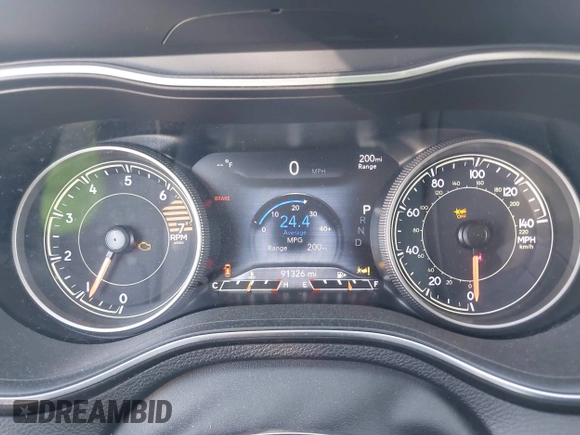 2019 Jeep Cherokee Limited z VIN 1C4PJLDB9KD266654, wystawiony jako IAAI lot #42201832 z przebiegiem 91 326 mil mil oraz . Historia ofert i sprzedaży dostępna na DreamBid. Obrazek 7.