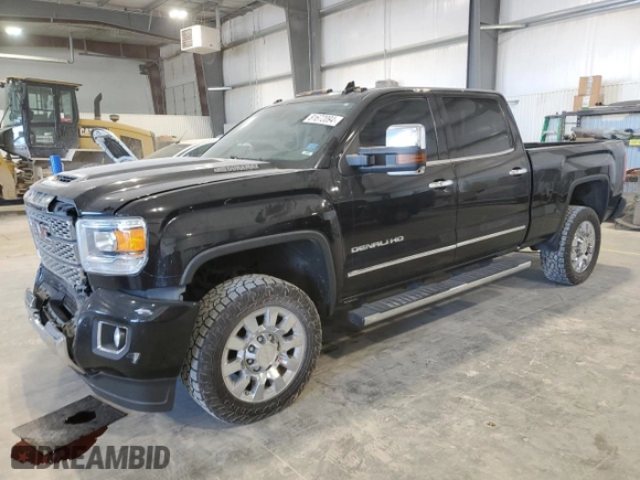 2019 GMC Sierra 2500HD Denali with VIN 1GT12SEYXKF189894, listed as a Copart auction lot 81672094 with 224,685 mi miles and Salvage Title. Bid and sale history available at carsss.com. Image 1.