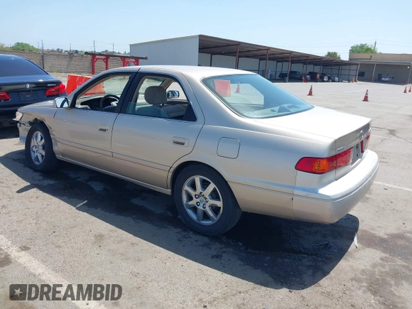 2001 Toyota Camry CE with VIN JT2BG22K910605420, listed as a IAAI auction lot 42109747 with 89,426 mi miles and . Bid and sale history available at DreamBid. Image 3.