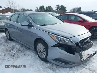 2016 Hyundai Sonata SE with VIN KMHE24L11GA036436, listed as a IAAI auction lot 41463969 with Not Provided miles and . Bid and sale history available at carsss.com. Image 1.