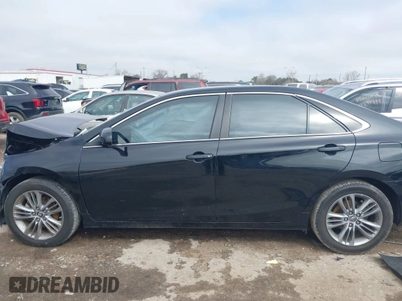 2015 Toyota Camry XLE z VIN 4T1BF1FK1FU028652, wystawiony jako IAAI lot #41639768 z przebiegiem Nie podano mil oraz . Historia ofert i sprzedaży dostępna na DreamBid. Obrazek 14.