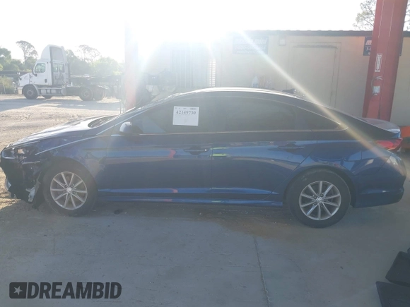2019 Hyundai Sonata SE with VIN 5NPE24AF2KH780972, listed as a IAAI auction lot 42149730 with 52,527 mi miles and . Bid and sale history available at DreamBid. Image 14.